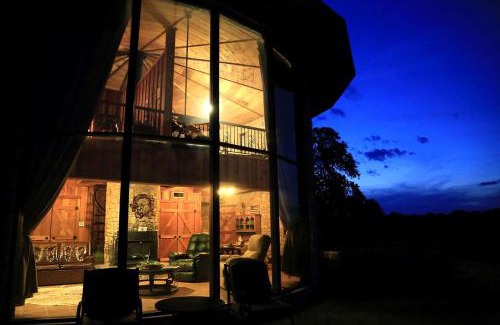 Eldorado House | Unique 360-Degree Views of Texas Hill Country at Circular Stone Cottage Rental