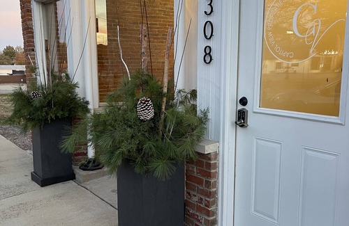 Vandalia Apartment | Unique apartment in historic downtown