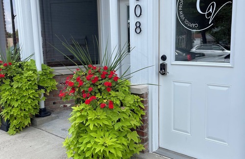 Vandalia Apartment | Unique apartment in historic downtown