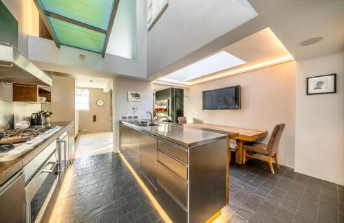 Notting Dale House | Unique,architecturally acclaimed,Notting Hill home