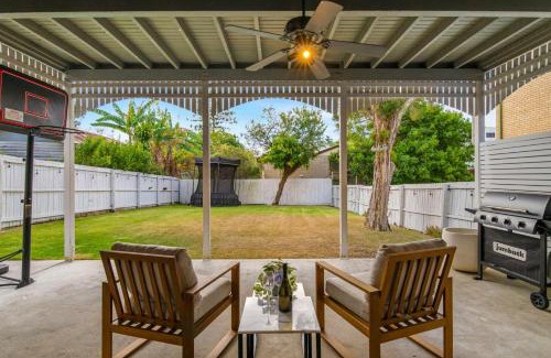 Woolloongabba House | Unique Character Queenslander Home! Just Minutes to CBD & South Brisbane