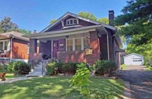 Vinita Park House | Unique Family home