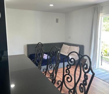 Wall Apartment | Unique guest house loft