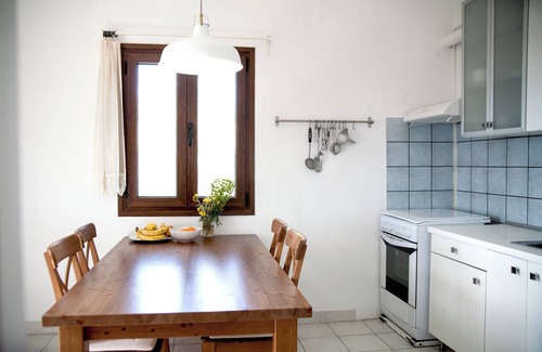 Karvelas Apartment | Unique Hideaway with Serene Panoramic views!