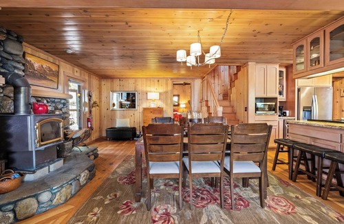 Ridgewood Cabin | Unique Hilltop Cabin on Ridgewood | Dog Friendly | Partial Tahoe Views | Spacious Deck