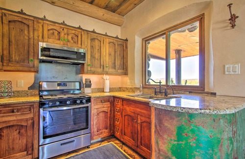 New River House | Unique Phoenix Abode w/2-Tier Patio & Grills