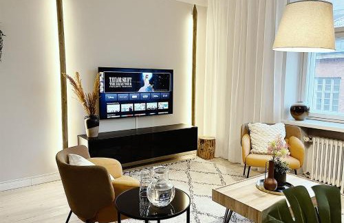 Kamppi Apartment | Unique & Scandinavian Suite - Sauna, Center, Metro