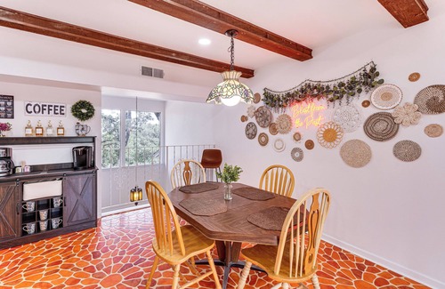 North San Antonio - SAT House | Unique & Stylish San Antonio Home w/Deck!
