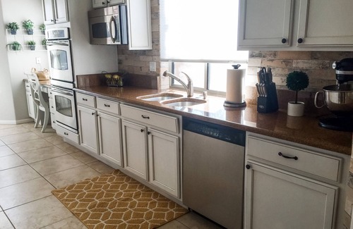 Sossaman Estates House | Uniquely Cozy in Queen Creek w Pool WELCOME Winter Visitors!
