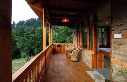 Naggar Bed & Breakfast | Unit 2 Himalayan Brothers Bed & Breakfast