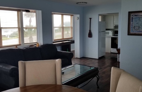 Ocean Grove Terrace House | Unit 4 Oceanside 2Bd 1Ba Condo In Ormond-By-The-Sea w/Large Private Beach Deck