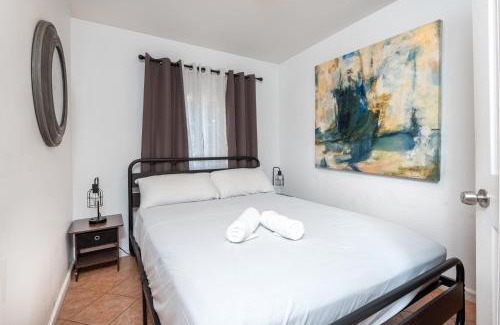 Pico - Robertson Apartment | Unparalleled Luxury 2BR Home in Prime LA Location
