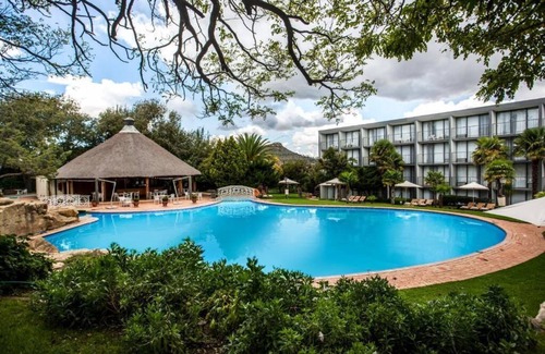 Maseru Apartment | Unwind and Relax in Maseru! Garden View, Outdoor Swimming Pool, Free Parking!