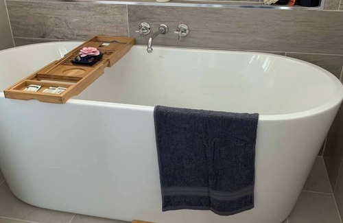 Portland Other | Unwind in a rustic cottage getaway, nestled in a small country town