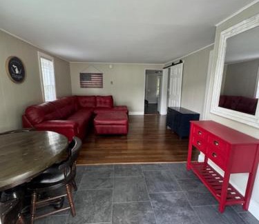 Nims House | Unwind in Lakeside - Cozy Beach Town 2 BR, 1 BA
