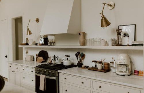 Hochatown Ski Chalet | Unwind in Style & Serenity - The Denizen