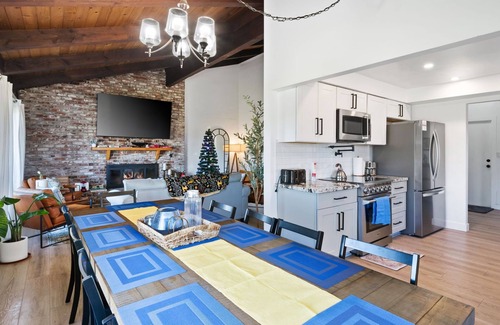 Fort Bragg Villa | Updated 5BR ocean view villa in Mendo-Fort Bragg, dog-friendly, firepit, hot tub