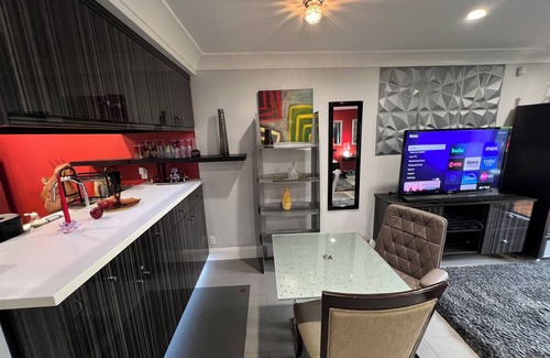 West Hollywood Condo | Updated Beautiful luxury bright condo in center of West Hollywood/balcony-pool