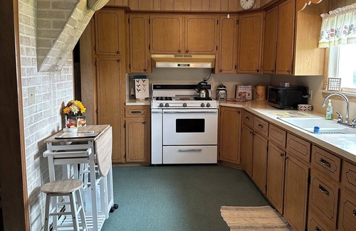 Port Austin House | Updated farmhouse with close access to all attractions