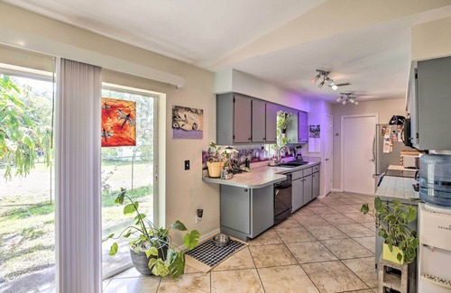 San Carlos Park House | Updated Fort Myers Escape w/Screened Lanai!