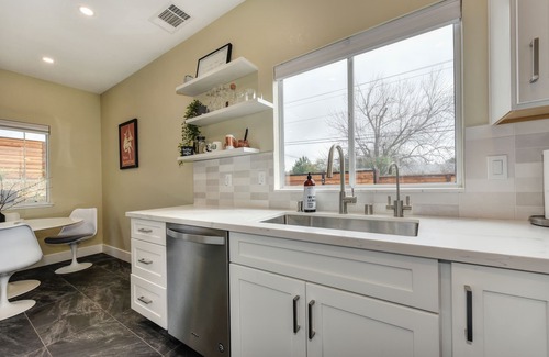 Orangevale House | Updated light and bright Orangevale retreat, prime location