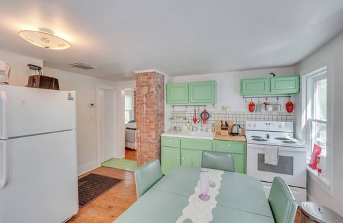 Bearsville Cabin | Updated/Pet-Friendly Cabin By Hikes and Woodstock!