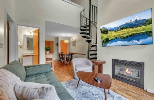 Great Valley House | Updated Ski In Ski Out Condo Holiday Valley