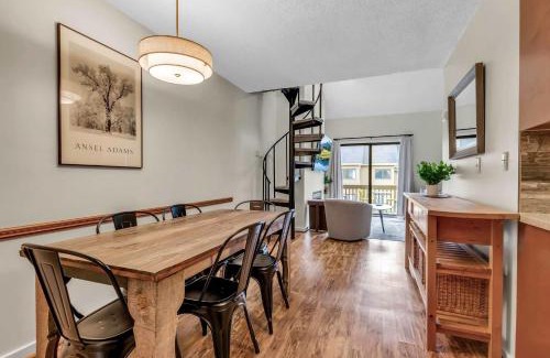 Great Valley House | Updated Ski In Ski Out Condo Holiday Valley