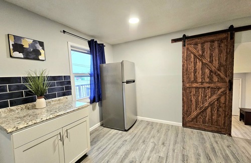 Bedford House | Updated, Spacious, Convenient Location