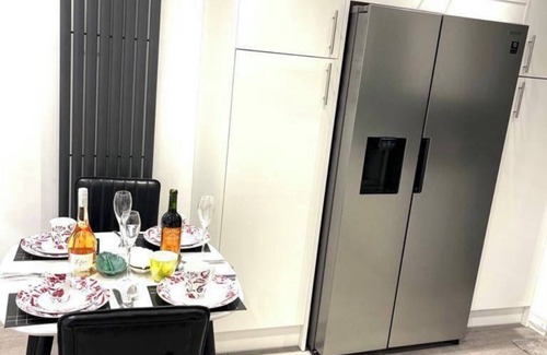Alibon House | Uppamosluxurious London House With 4 Bedrooms