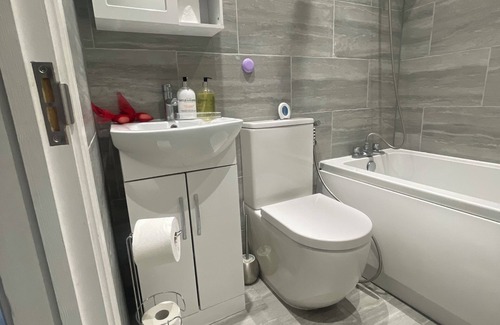 Alibon House | Uppamosluxurious London House With 4 Bedrooms