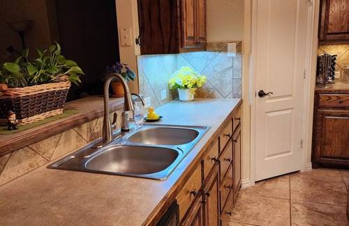 Haslet House | Upscale 3093 sq. ft. house in N Fort Worth close to expressways in DFW metroplex