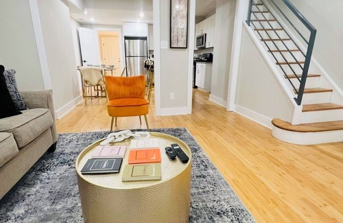Kingman Park House | Upscale 4BDR Home @ Popular H Street Corridor+ Parking Free Cancellation