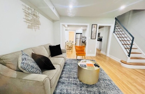 Kingman Park House | Upscale 4BDR Home @ Popular H Street Corridor+ Parking Free Cancellation