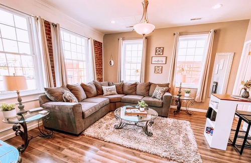 Beaver Dam Apartment | Upscale Apartment overlooking downtown - walking distance of the Amphitheater.