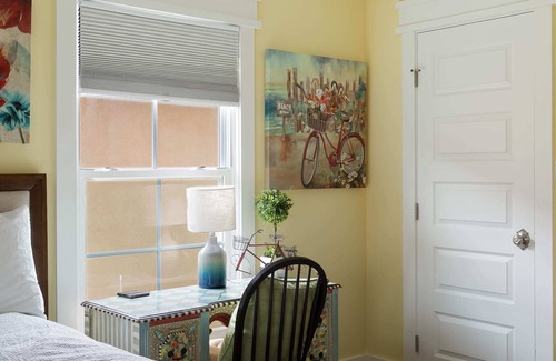 Port Isabel House | Upscale Charming Island Cottage