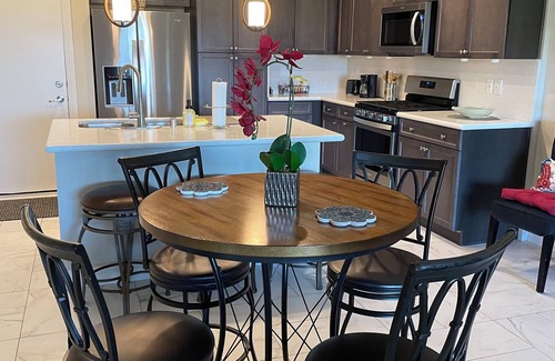 Calico Ridge House | Upscale fully furnished/equipped townhouse, guard/gate Strip/golf course view