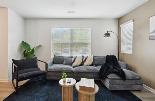 Southwest Raleigh House | Upscale King 3BR Townhouse Mins to Cary & NC State