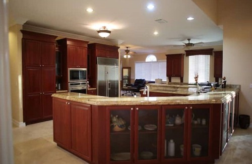 Williams Town Villa | Upscale private house.