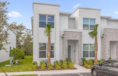 Four Corners House | Upstay - Modern Home New Development w Pool