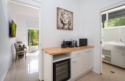 Bomaderry Apartment | Uralla Studio - Private Guest Suite in Bomaderry