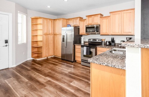 Tempe Apartment | Urban 2BR-Pool,Parkng,NearASU,Mill Ave&Cmelbck Mtn