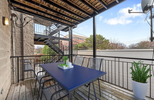 West Town Apartment | Urban Fab!