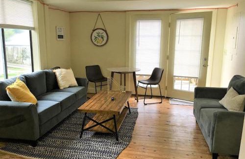 Waynesboro Apartment | Urban Oasis In Downtown Waynesboro Near Parkway