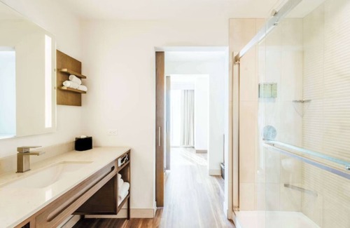 LoDo House | Urban Retreat in Downtown Denver! Swimming Pool, Pet-friendly Property!