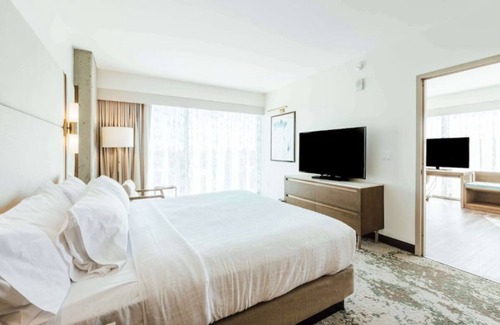 LoDo House | Urban Retreat in Downtown Denver! Swimming Pool, Pet-friendly Property!