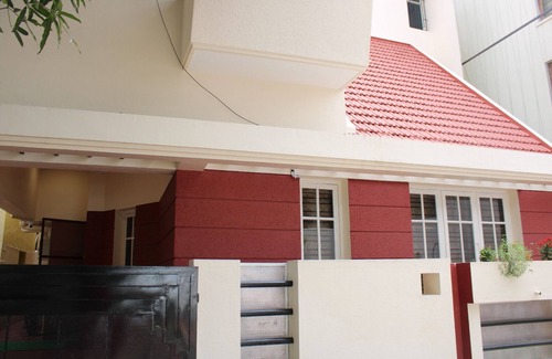 Sathya Sai Layout House | Urban Retreat - Your home away from home