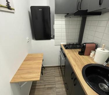 Onesti Apartment | Urban Studio