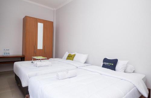 Klaten Selatan Hotel | Urbanview Syariah Loji Arum Stasiun Klaten by RedDoorz