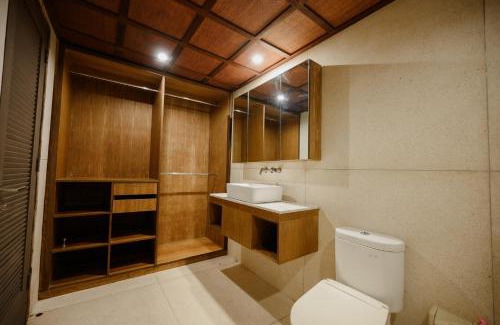 Sunset Road Villa | UrbanVilla